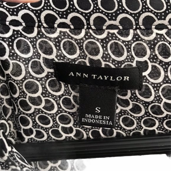 Ann Taylor Circle Print Chiffon Button Down Blouse - Picture 3 of 8